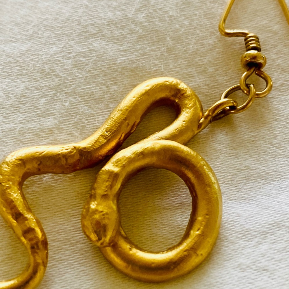 Gorgeous gold filled snake earrings - Picture 3 of 4